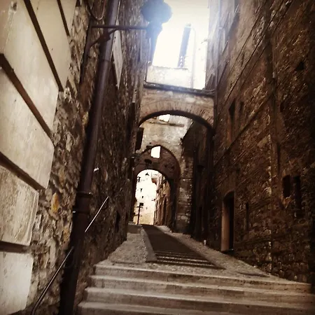 Nelle Mura Del Castello * Schifanoia (Terni)