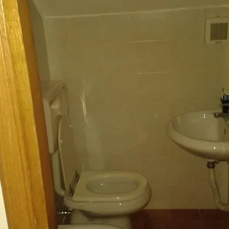 Nelle Mura Del Castello Daire Schifanoia (Terni)