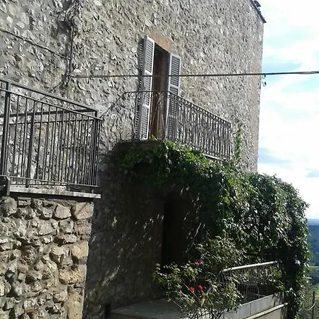 Nelle Mura Del Castello *