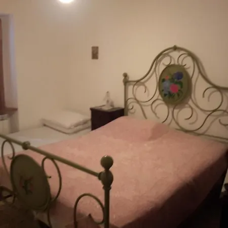 Nelle Mura Del Castello Daire